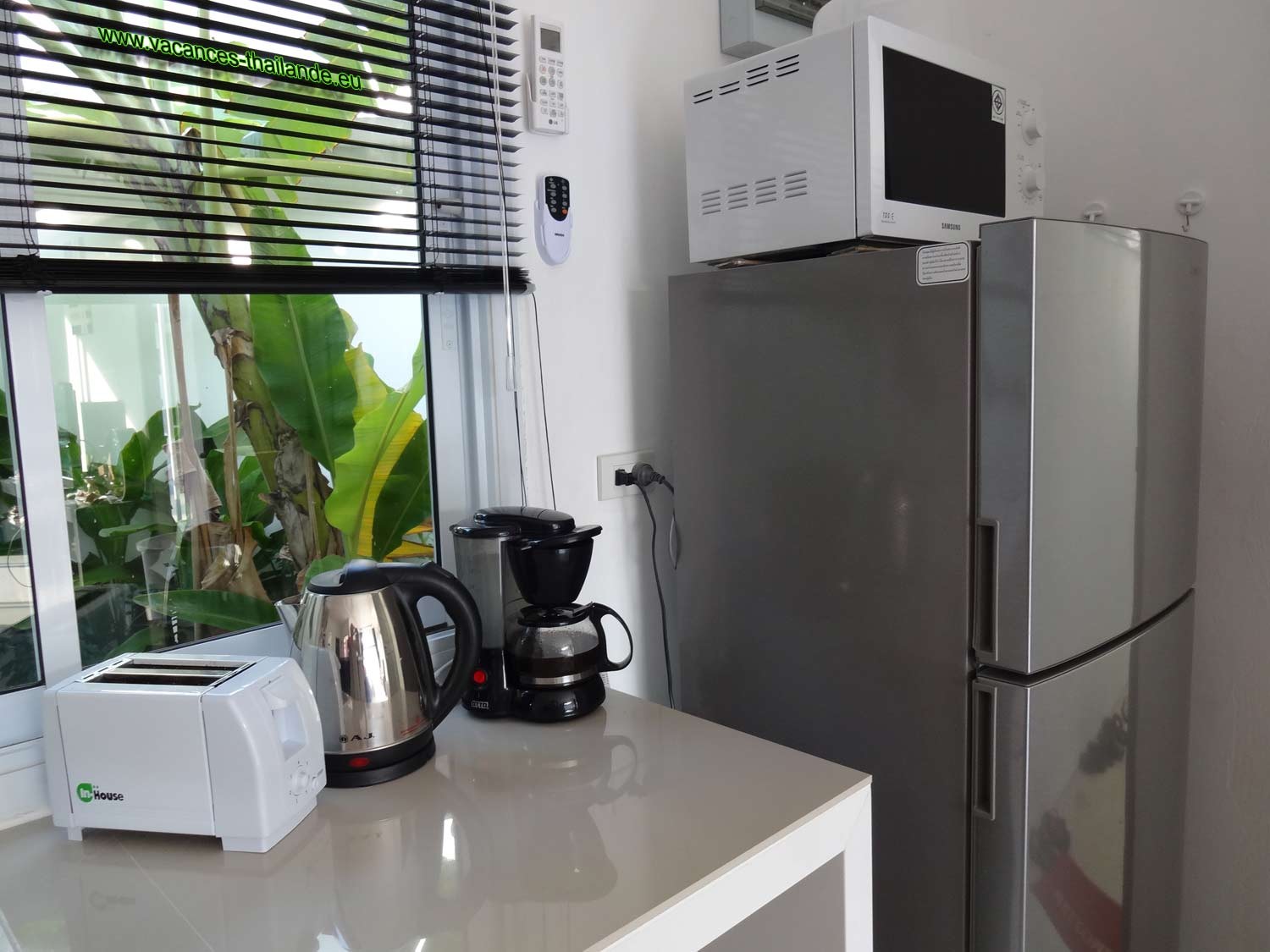 Photo 34 english center pin equipped kitchen electric stove, microwave oven and various accessory koh samui